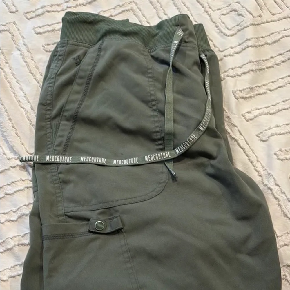 Med Couture Men's Dark Green Joggers